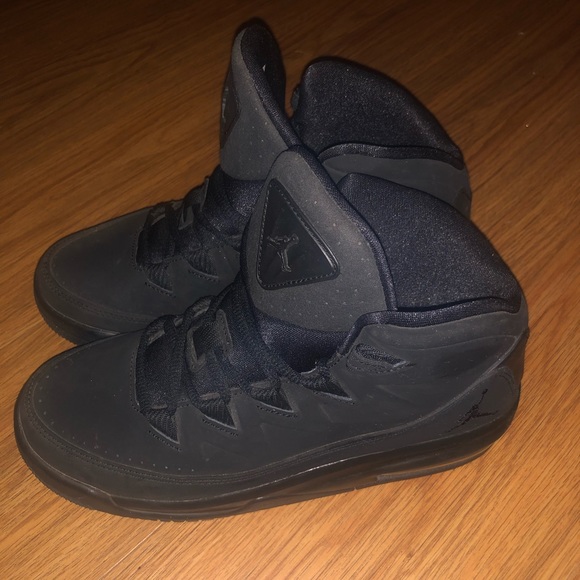 Shoes - Picture 1 of 3